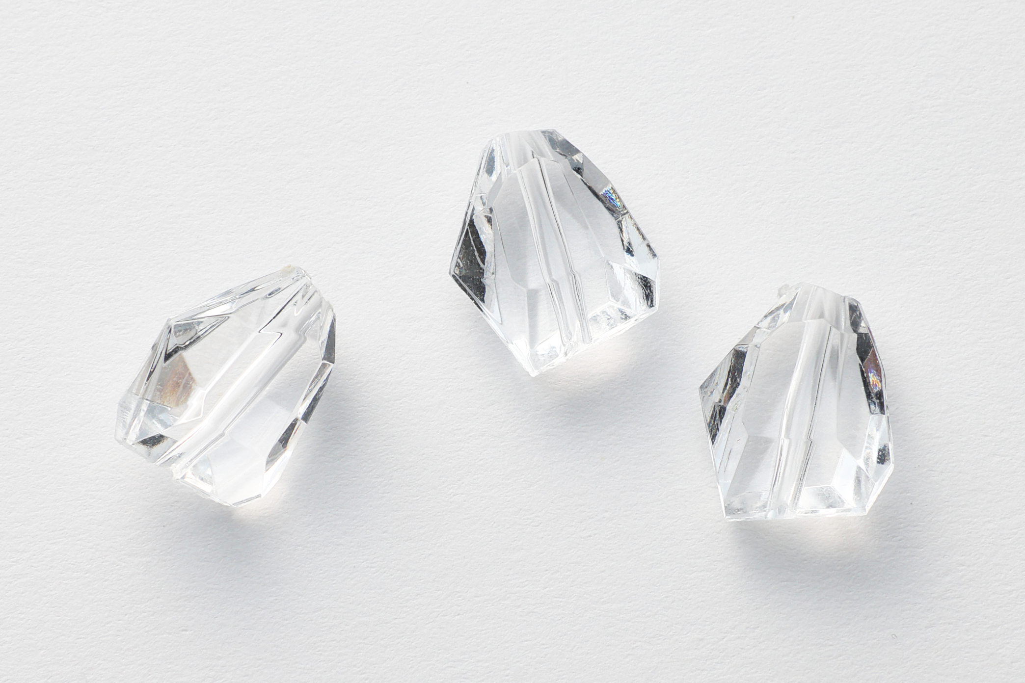 ビーズ クリスタル